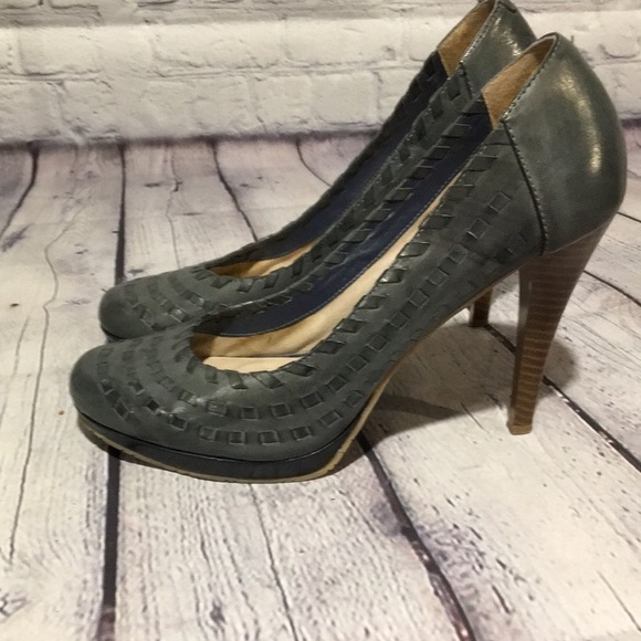 Andrew Geller Blue knot leather heels Sz 9M - Picture 6 of 7